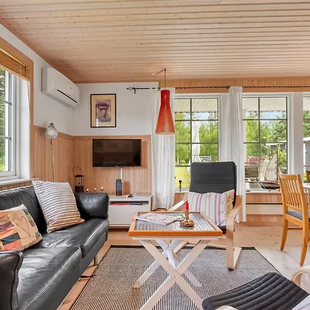 Thine - 800m From The Sea By Interhome Ferienhaus Laeso