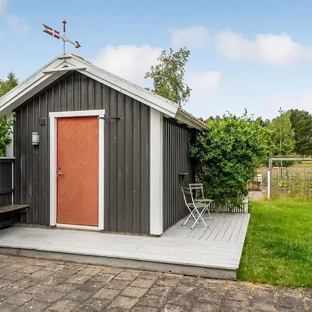 Ferienhaus Thine - 800m From The Sea By Interhome *